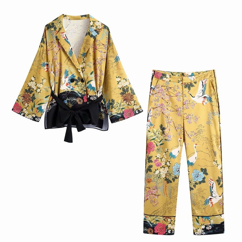 

Женский комплект одежды, Новинка осени 2021, модная Свободная блузка с винтажным принтом и брюки до щиколотки, рубашка-кимоно и низ-Капри