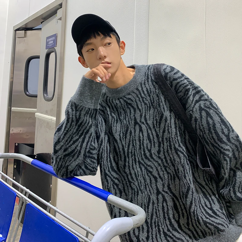 

Свободный Мужской и женский свитер BF wind с принтом зебры