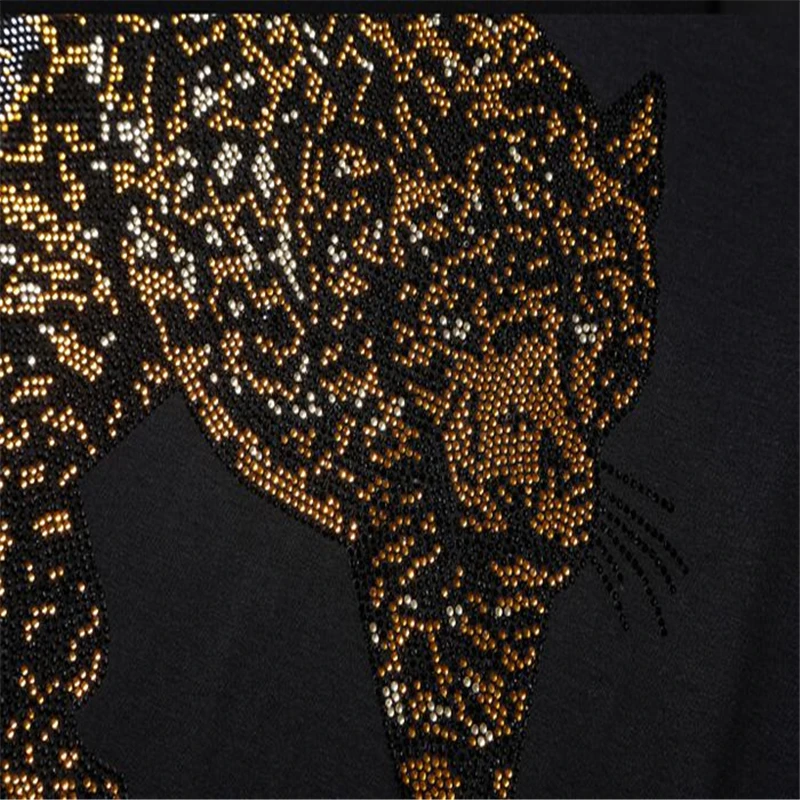 Роскошный дизайн футболка со стразами повседневная с коротким рукавом o образным