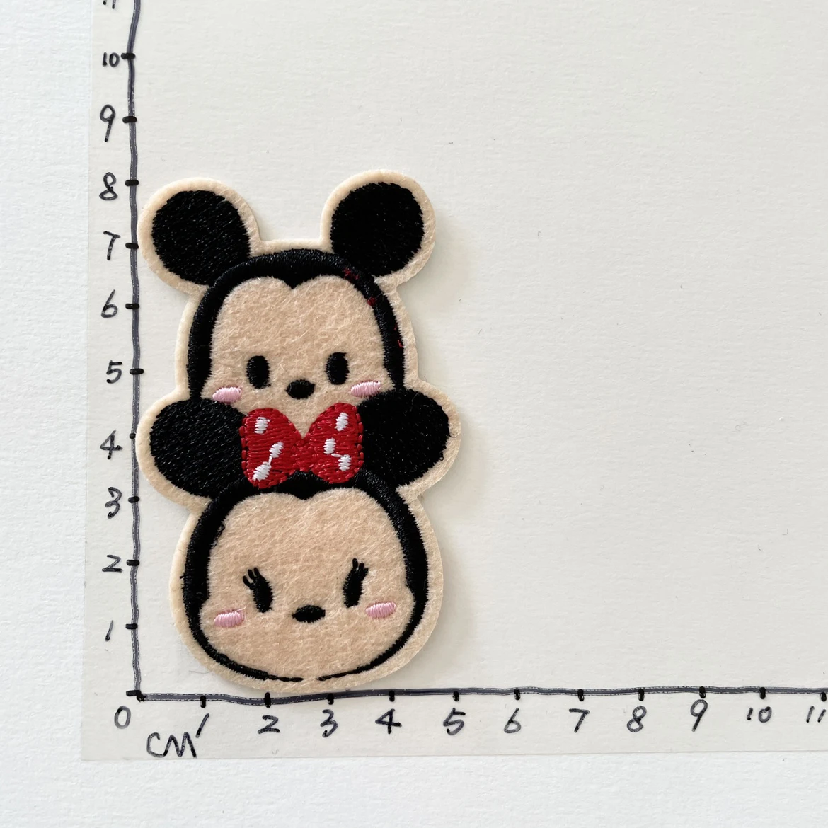 Детские нашивки с вышивкой Микки Маус | Дом и сад