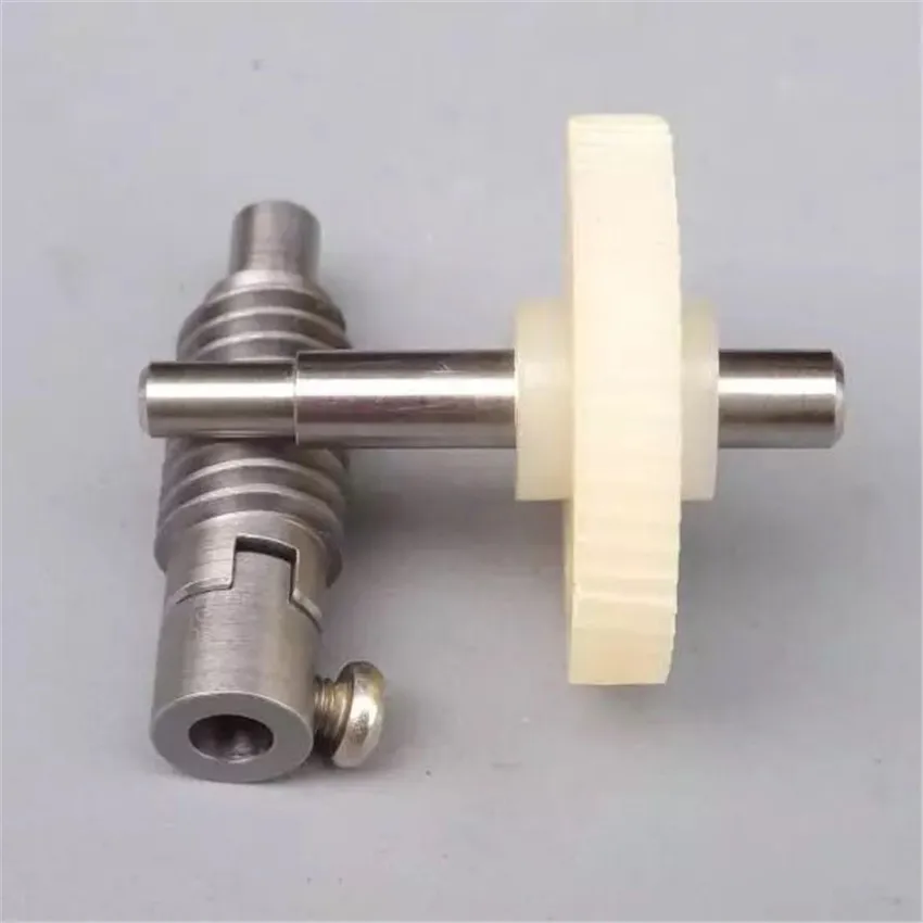 Редуктор червячный из легированной стали и пластика комплект сделай сам