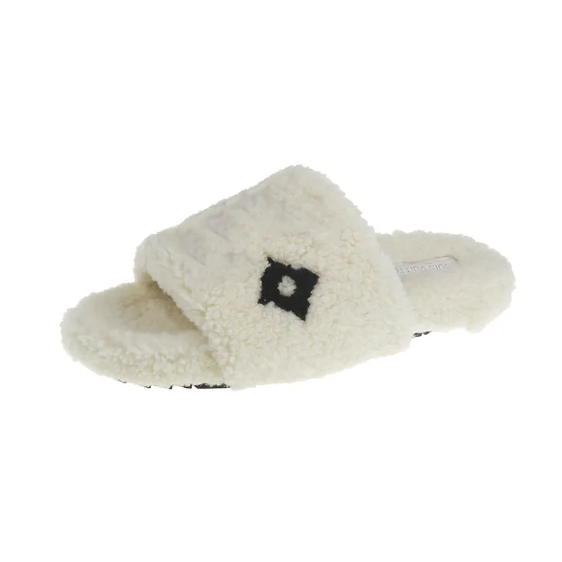 

New Women's Fashion Slippers In Spring, Autumn And Winter Of 2021 Wear Anti Slip Fashion Trend Flat Bottomed Lamb Wool