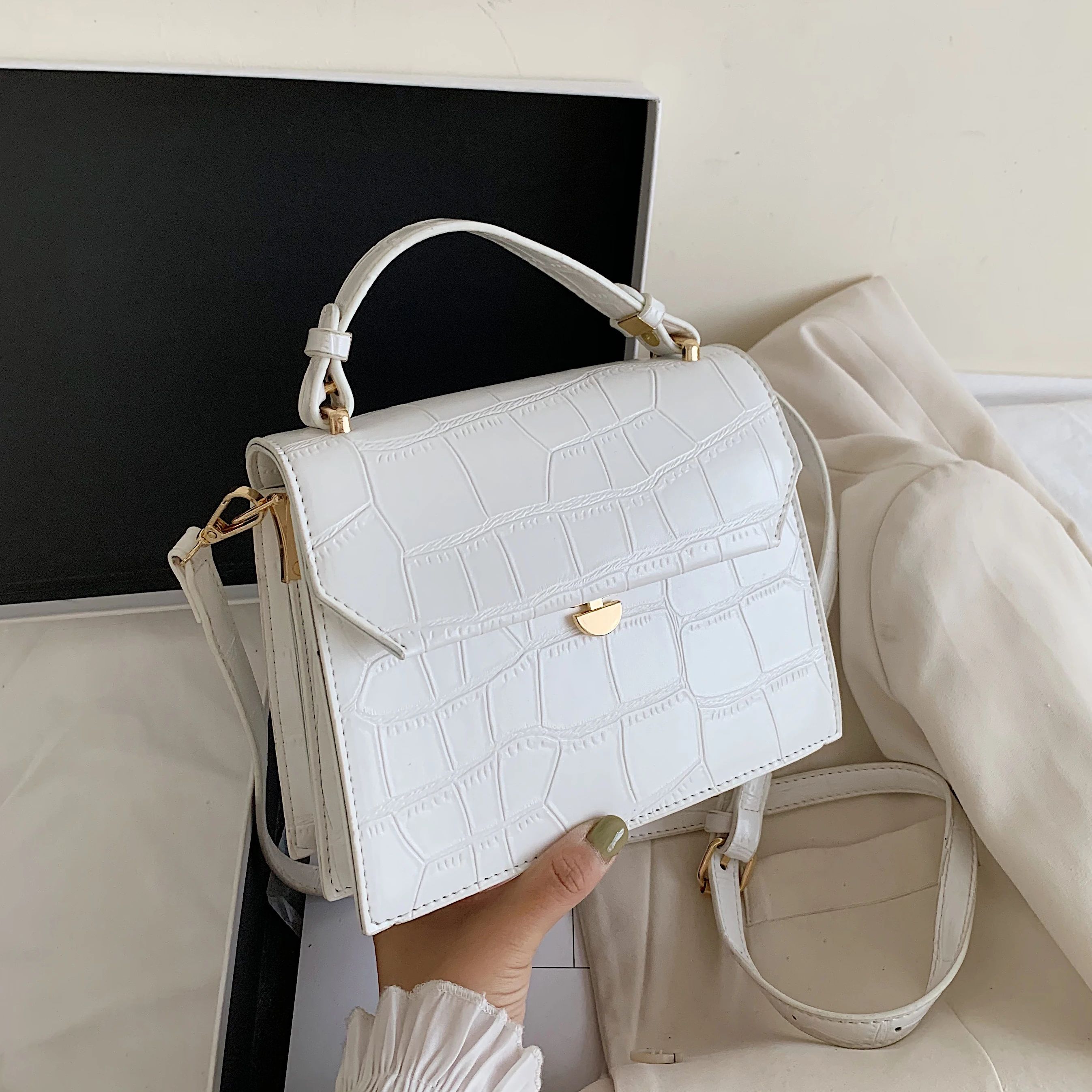 

AXUKES Stone Pattern Small PU Leather Crossbody Bags For Women 2020 Summer Simple Shoulder Bags Handbags Travel Cross Body Bag