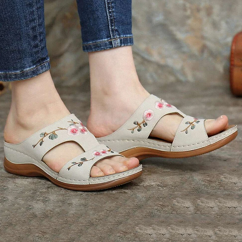 

Woman Slippers Flower Platform Colorful Ethnic Flat Shoes Woman Comfortable Casual Fashion Sandals Female 2021 Summer New Hot