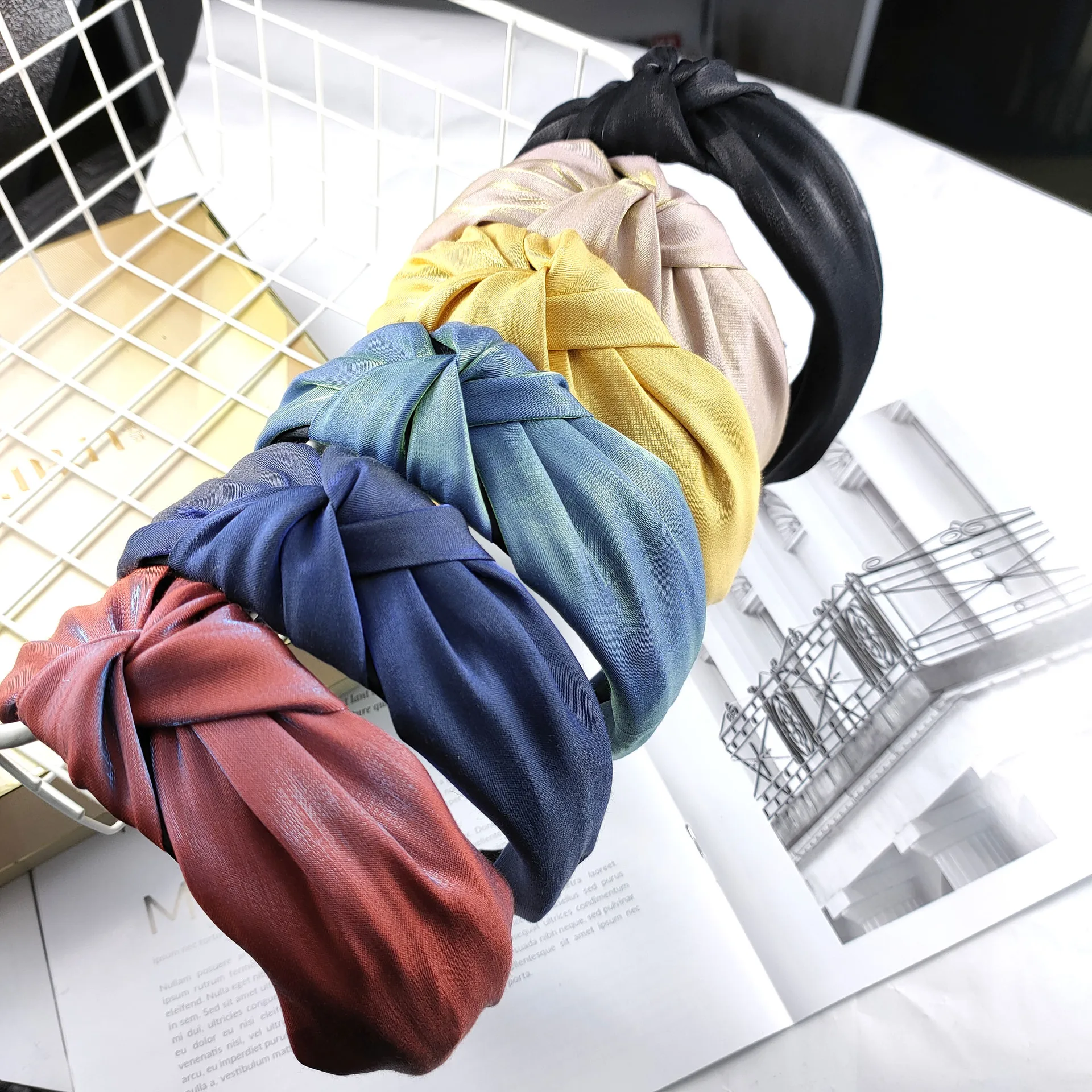 

Ободок для волос Женский, атласная обруч для волос с объемными волнами, аксессуары для волос, Ювелирное Украшение на годовщину