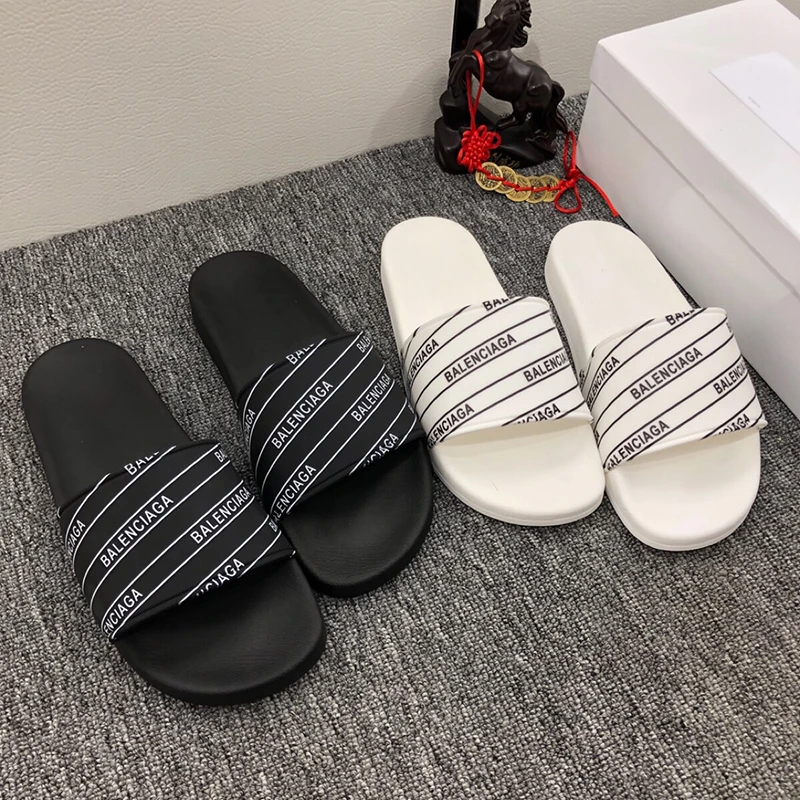 

2021 New listing Trend slippers outdoor Couple Beach slippers.Mens Womens Flip flops Fashion Design Unisex Non slip slippers