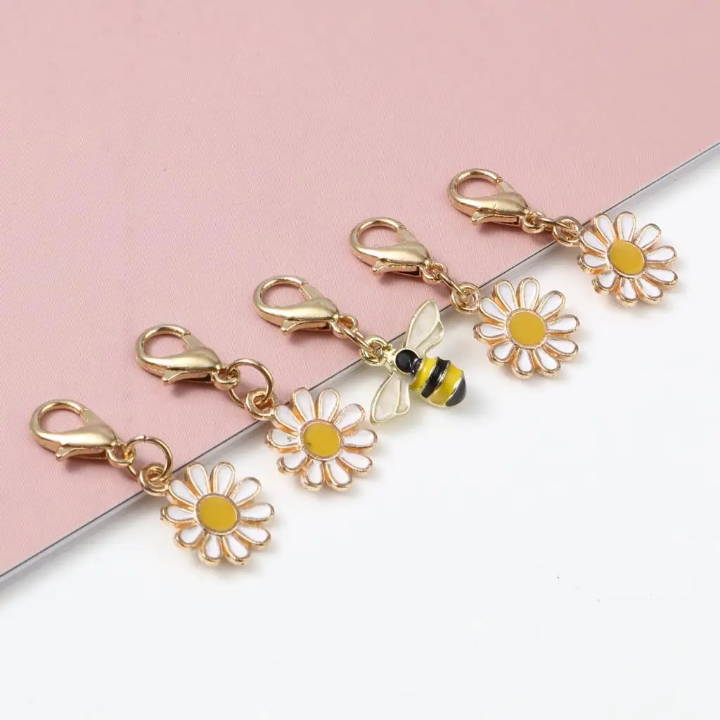 

Daisy Bee Set Enamel Locking Stitch Markers Kits Cute Flower Metal Crochet Latch Knitting Tools For DIY Craft Marker Tool 5pcs