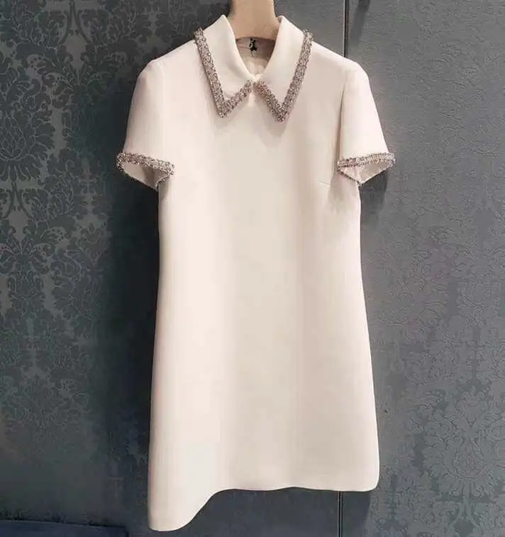 

Платье-трапеция черное с бусинами, тонкое облегающее платье с отворотом молотка и бусинами в стиле Хепберн для поддержания морали