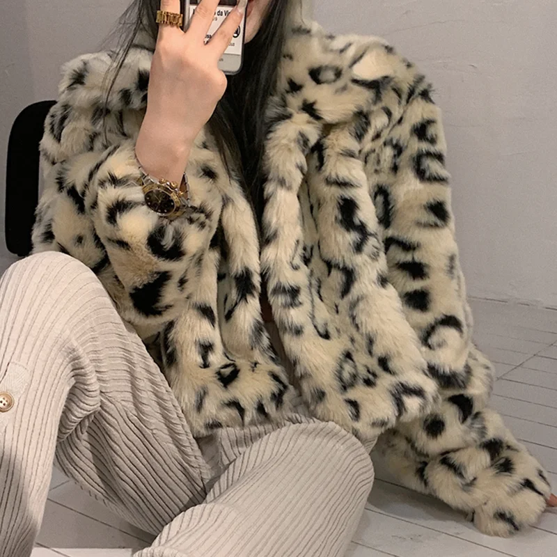 

Fashion leopard print imitation fur quilted short jacket women autumn and winter thickening 2020 new retro loose all-match jacke