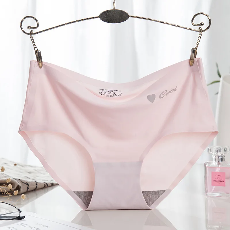 

Женские шелковые трусики, бесшовные трусики, цельнокроеные трусики из чистого хлопка, сексуальные женские трусики со средней талией, труси...