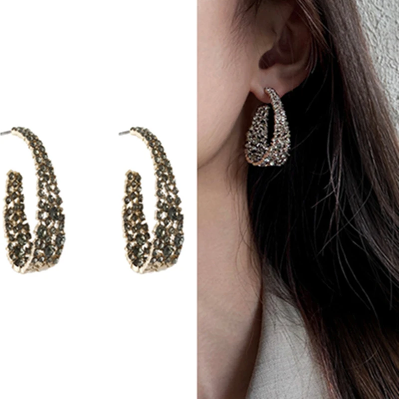 

Retro Exquisite Gray Inlaid Earrings New Fashion Temperament Ins High-end Niche Design Sense All-match Women's Earrings