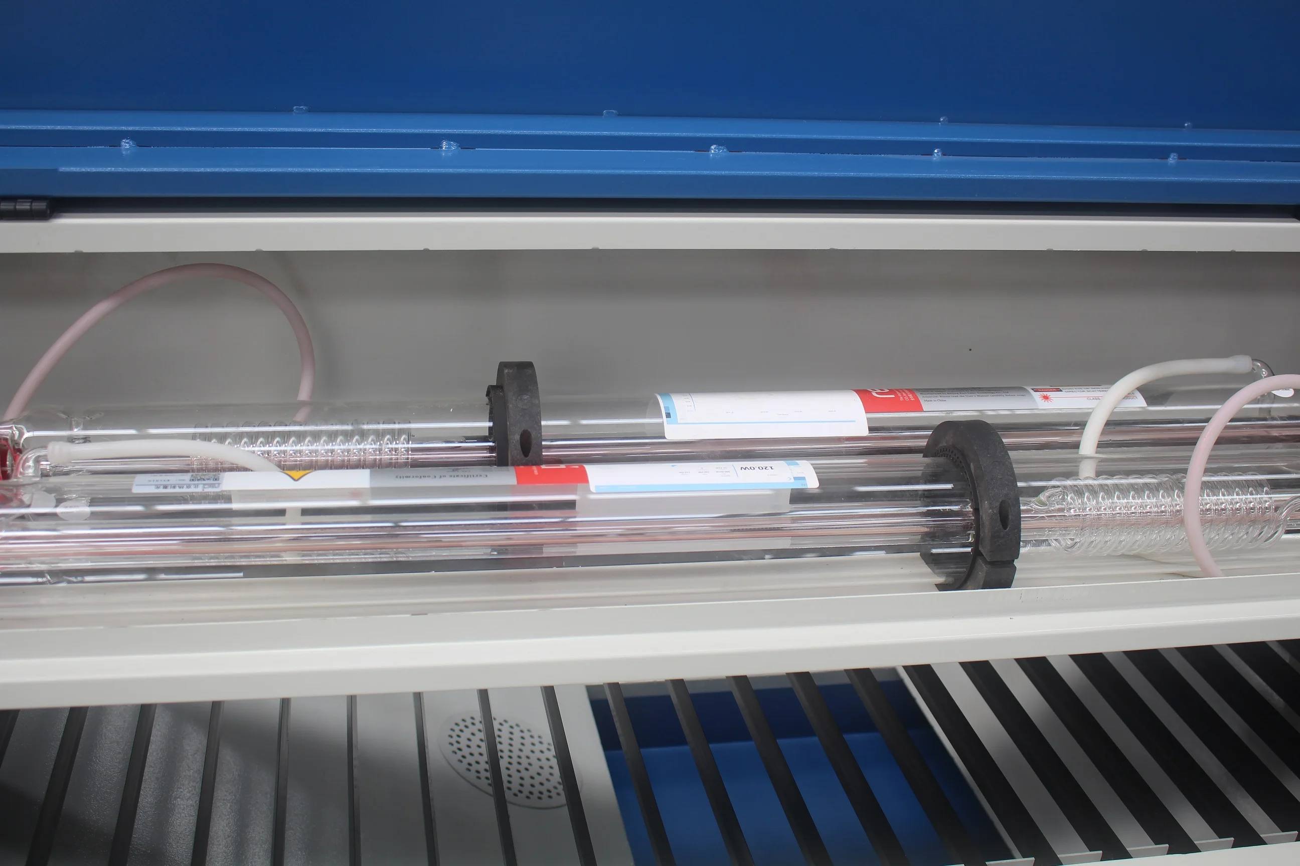 Машина для лазерной резки с двумя головками размер кровати 1300*2500 мм цена |