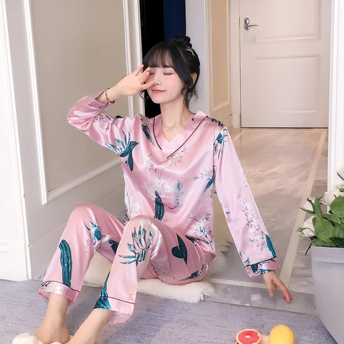 C Q 902 bai he hua Осенняя Шелковая пижама с длинным рукавом для женщин pijama mujer, милый пижамный комплект с мультяшным принтом, домашняя одежда, длинные штаны, сексуальные пижамы - Цвет: C Q 902 bai he hua