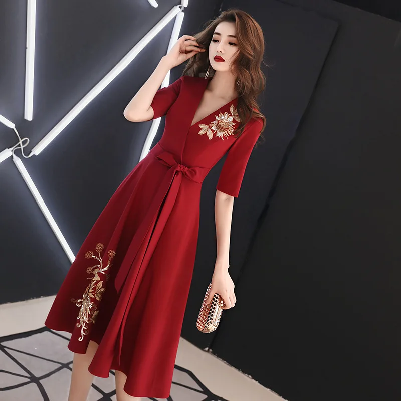 Летнее бордовое Золотое Платье с вышивкой и v образным вырезом Сексуальные