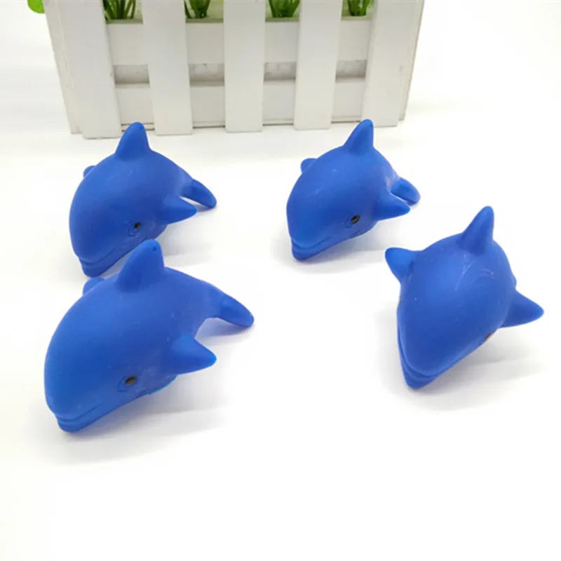1pc Baby Water Flashing Floating Dolphins Kids Automatic Led Lighting up Beach Play Toys For Children for the Bathroom Bath Swim