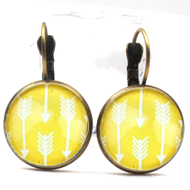 Милые яркие цветные серьги ручной работы со стрелкой фото кристаллом подвеской