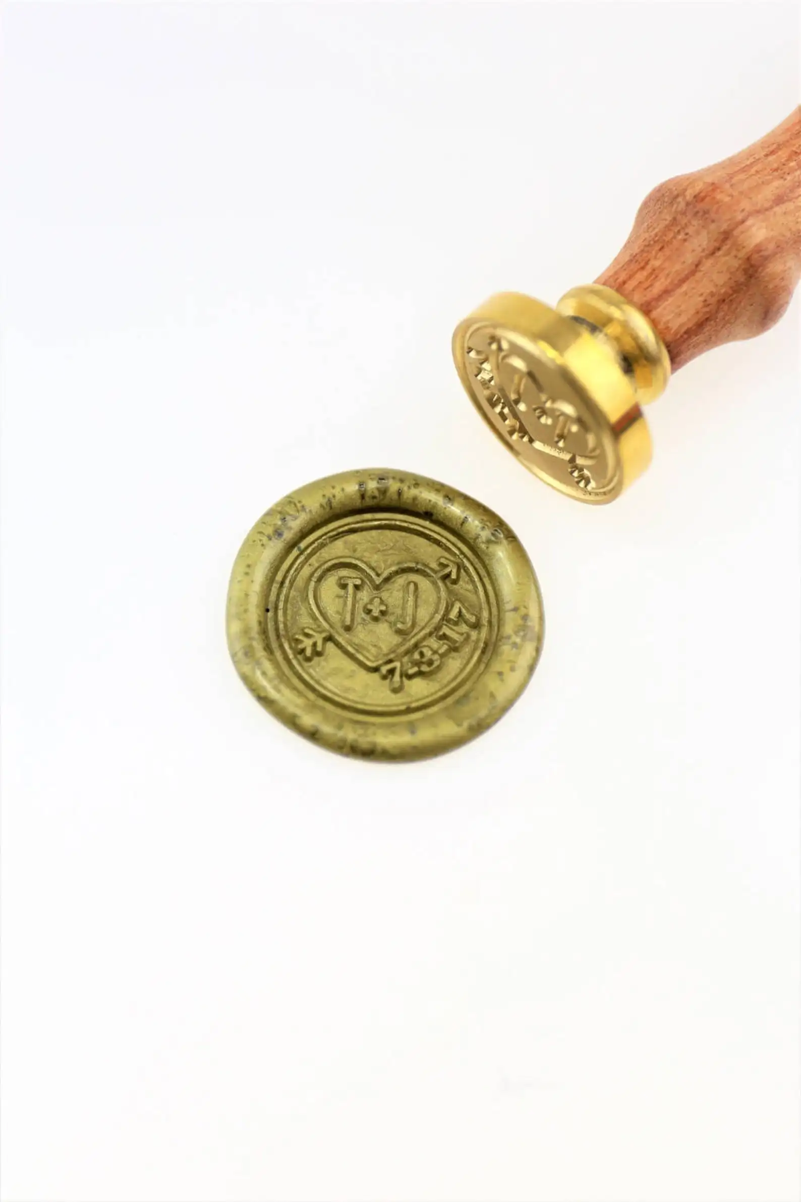 Печать с сердцем и инициалами на заказ печать воском сохранить дату яркость