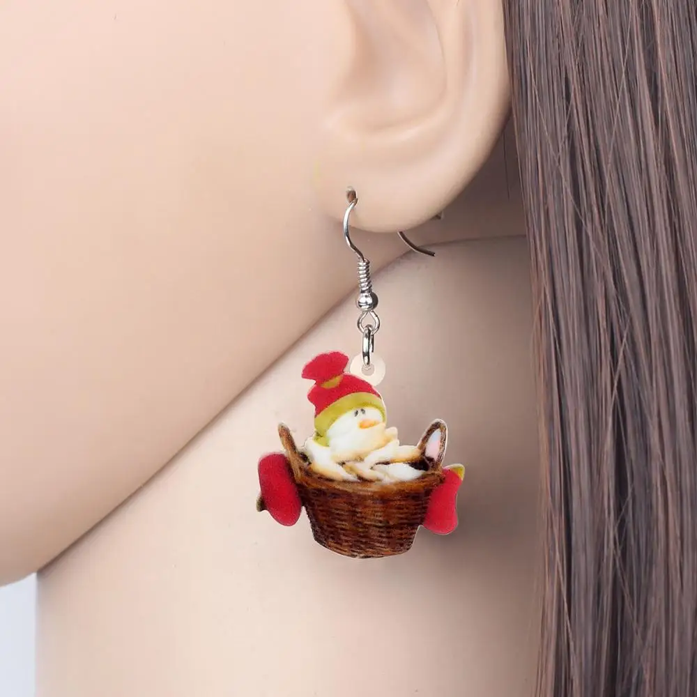 WEVENI акриловые рождественские аниме Снеговики корзины Серьги Висячие для женщин
