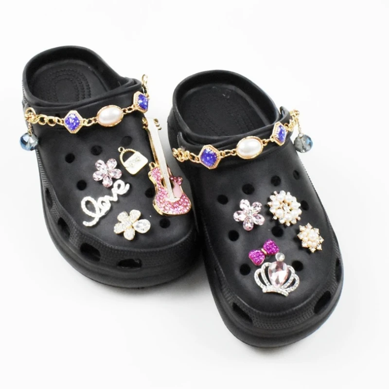 

DIY Brand Elegant Shoe Charms for Crocs Luxury Rhinestone Shoe Accessories Designer Cute Croc Shoes Buckle Decorative All-match