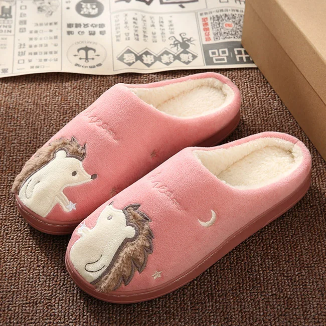 pink Hedgehog Женские зимние домашние тапочки; обувь с рисунком кота; Нескользящие мягкие зимние теплые домашние тапочки; домашняя обувь для влюбленных пар - Цвет: pink Hedgehog
