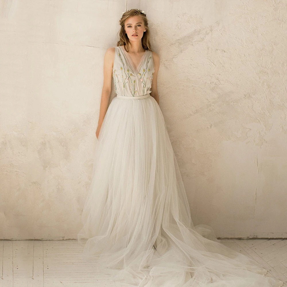 

Женское ТРАПЕЦИЕВИДНОЕ свадебное платье It's yiiya, белое Тюлевое платье с блестками, V-образным вырезом и пуговицами на спине на лето 2019