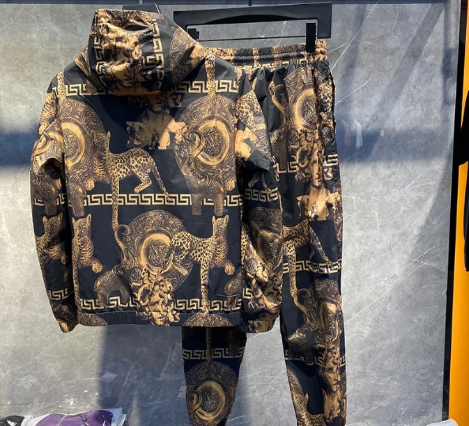

2021 New Fashion Famous Suit Jacket + Pants Leopard Print Famous Luxury Brand Clothing Hooded Print Hip Hop Male Suit