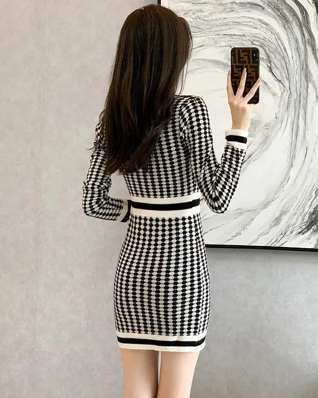 Женское трикотажное мини-платье в клетку эластичное облегающее платье-карандаш