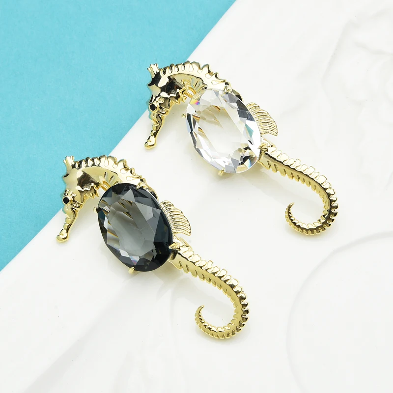 

Wuli&baby Grey White Crystal Hippocampus Brooches For Women Seahorse Animal Party Casual Brooch Pins Gifts