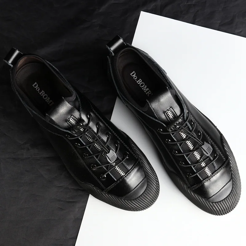 New Men's Leather Casual Shoes Men's British Style Designer Shoes Elastic Band Moccasins Men Loafers Sneakers Black Silver