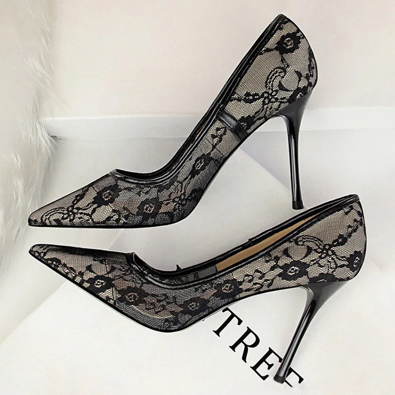 

Shoes Mesh Hollow Lace Woman Pumps 2021 Spring Women Heels Sexy Party Shoes Thin Stiletto Heels Women Shoes 6 Colour