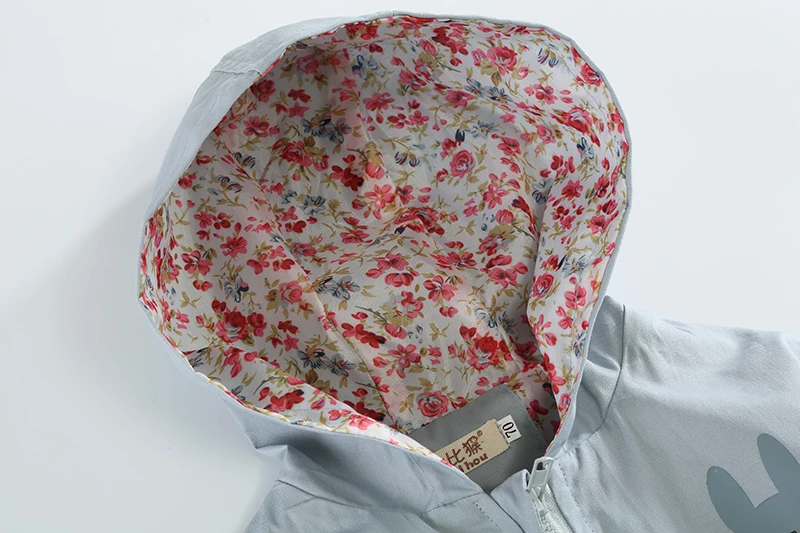 Куртка для мальчиков и девочек демисезонная ветровка с капюшоном цветочным