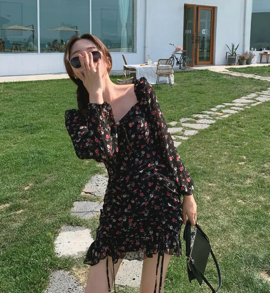 : Для женщин два отдельных предмета: Топ без рукавов и шифоновая v-образным