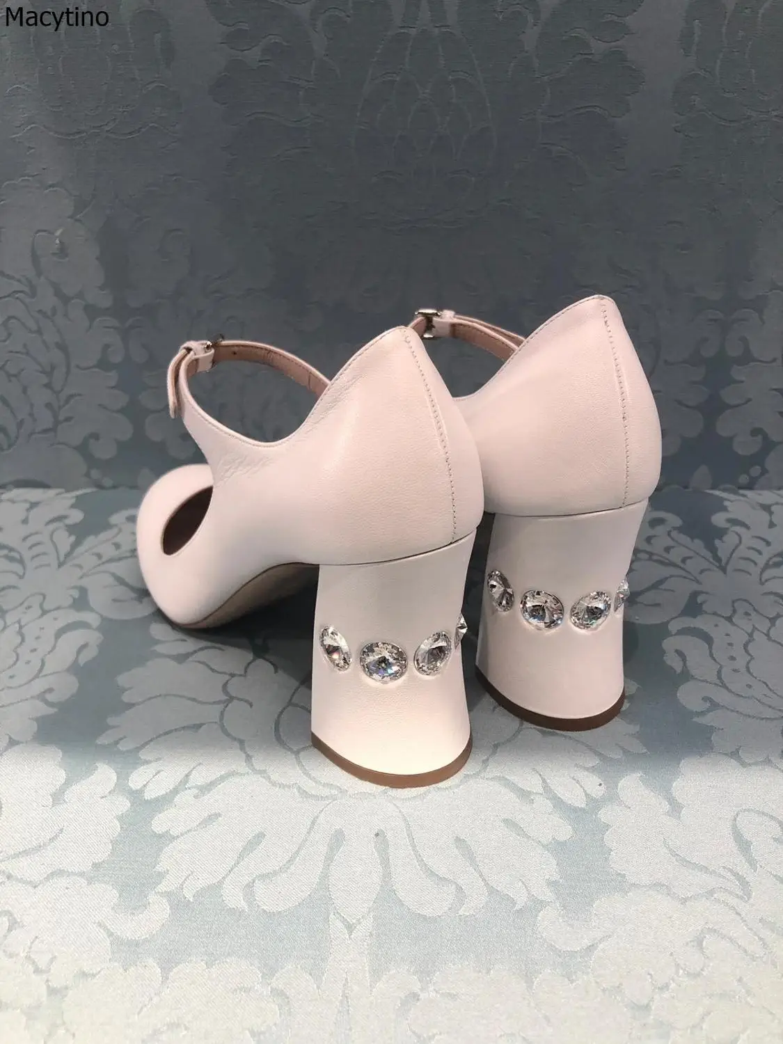 Туфли женские на толстом каблуке профессиональные классические туфли с ремешком