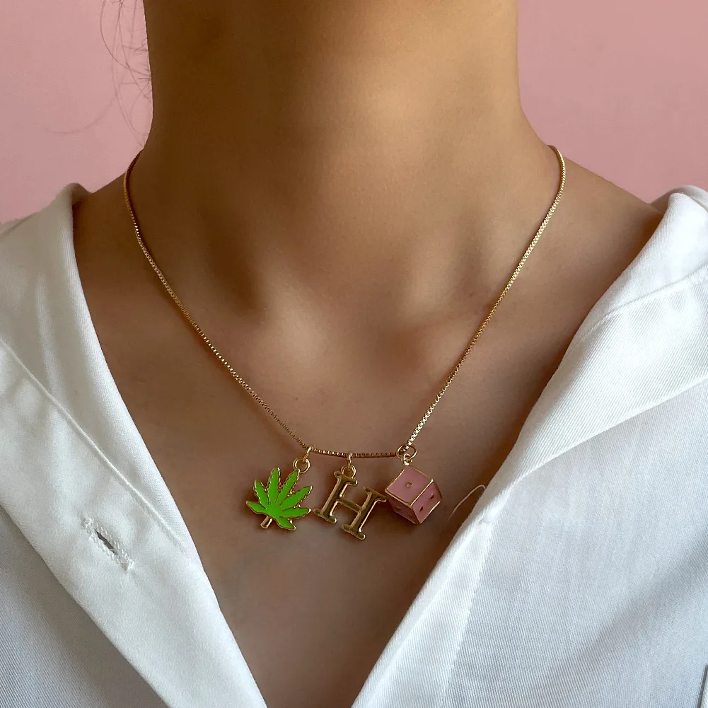 

Kpop Cute Letter Square Dice Pendant Necklace For Women Girl Creative Simple Green Enamel Leaf Chain Choker Necklaces Jewelry