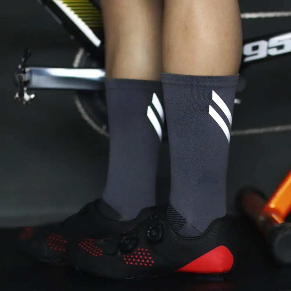 

High Reflective Cycling Socks Night Safety Men Women Professional Bicycle Bike Socks Sport Hiking Running Sock f