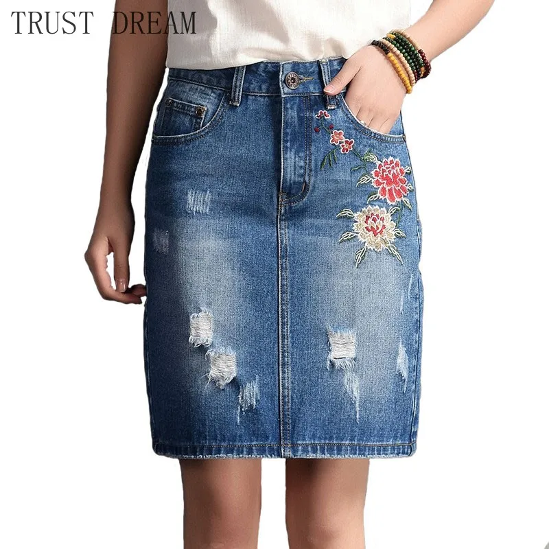 Женская юбка-карандаш с дырками и цветочной вышивкой высокой талией короткие