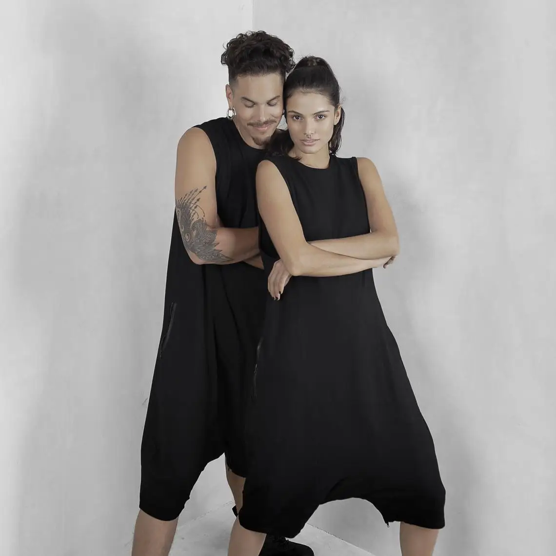 Комбинезон Мужской без рукавов модный свободный ромпер с черными брюками