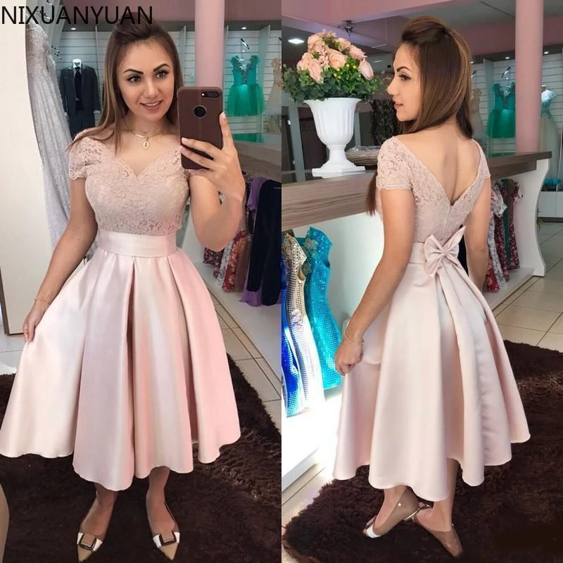 

Elegant Homecoming Dress 2021 A-Line Cap Sleeve Lace Appliques Backless Satin with Bow Tea-Length Party Prom Gown