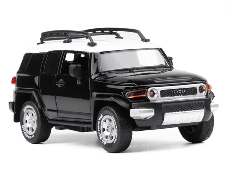 Высокая имитация 1:32 Toyota FJ CRUISER модель SUV, Изысканный детский звук и свет игрушка с инерционным механизмом внедорожная модель - Цвет: Черный