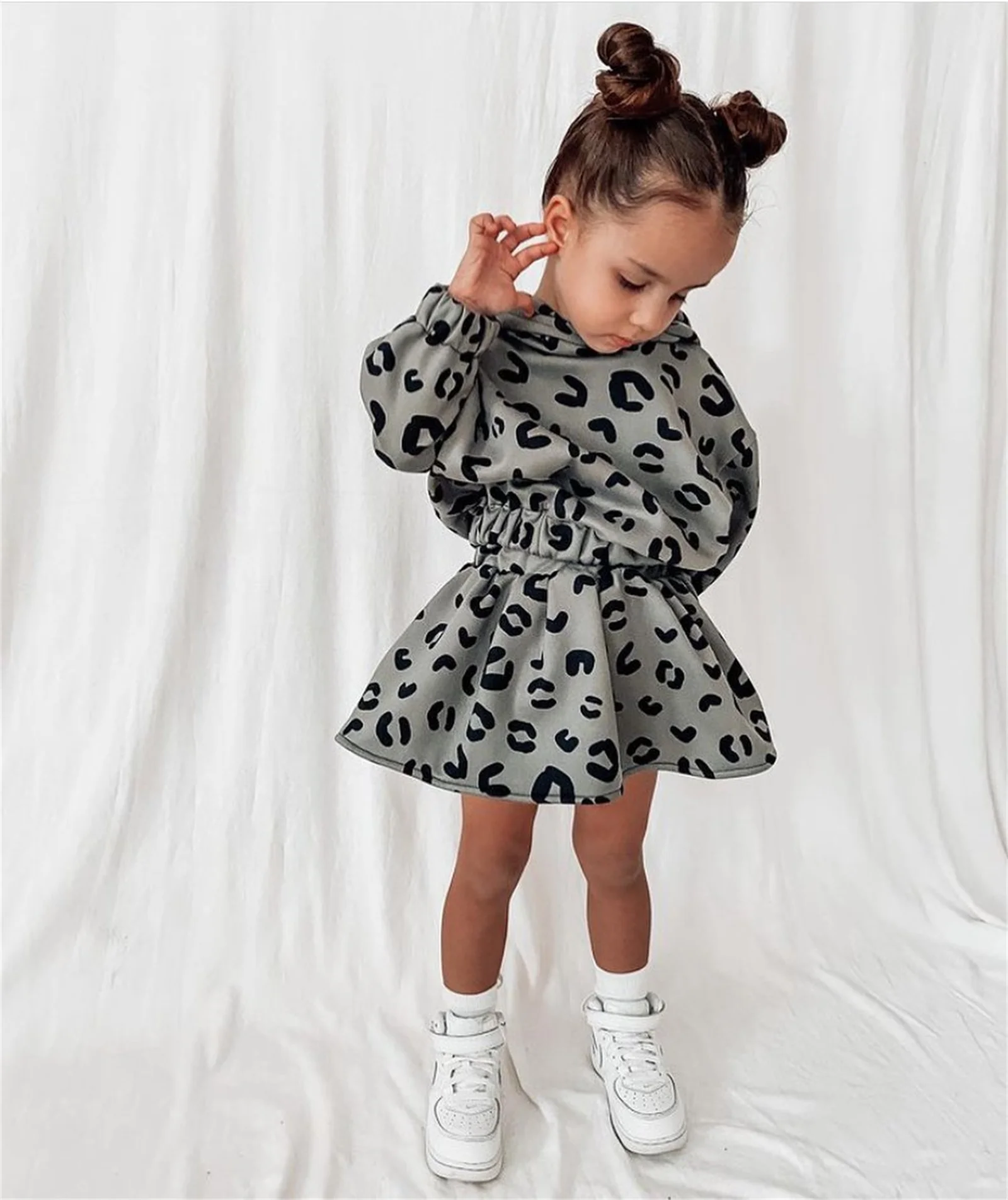 

1-6Y Fashion Toddler Girls Temperament 2pcs Clothes Sets Leopard Printed Hooded Long Sleeve Tops A-line Skirts Outfits