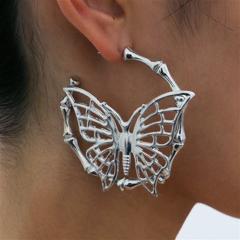 

Visisap Temperament Business Hollow C-shaped Butterfly Earrings for Women Simple Bamboo Slub Creative Fine Punk Earrings 01790