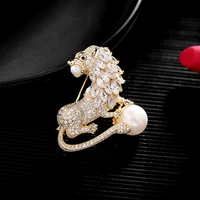 luxury zircon lion brooch brooch ladies fashion pearl brooch mens coat accessories animal jewelry brooch brooch