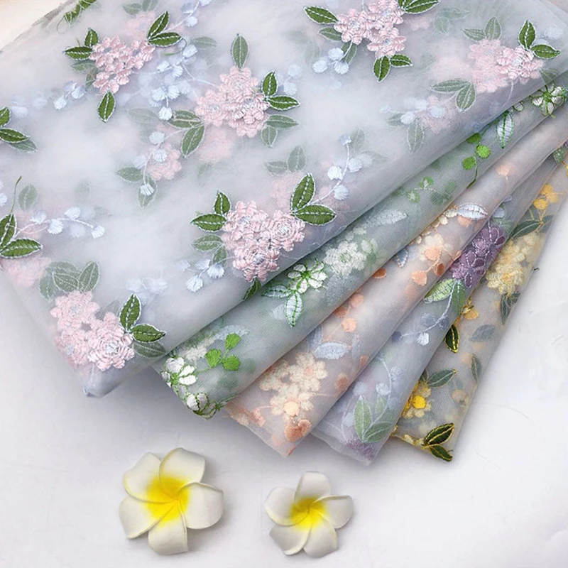 Розовое изысканное вышитое кружевное платье цветочное Тюлевое с цветком сливы