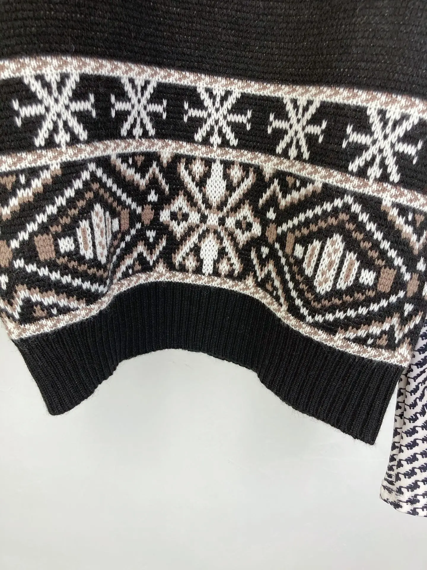2020 new ladies fashion long-sleeved sexy retro knitted stitching moon base sweater 1215