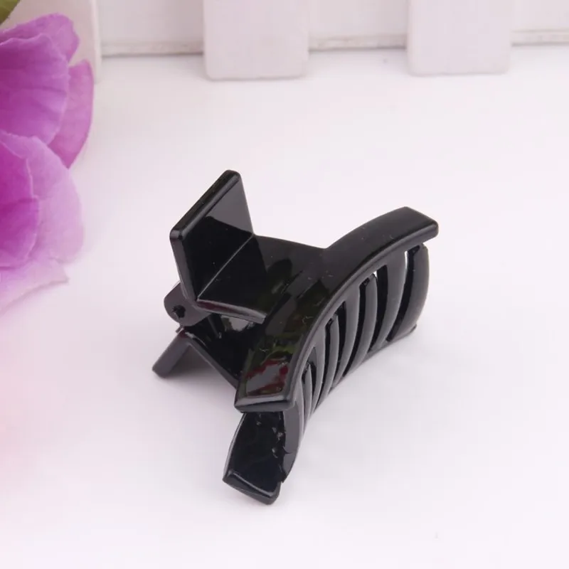 

3 Pieces/lot Fashion Black Plastic Hair Claws Lady Hair Clamps Hair Making Accessories Environmental Material Abs Good Quality