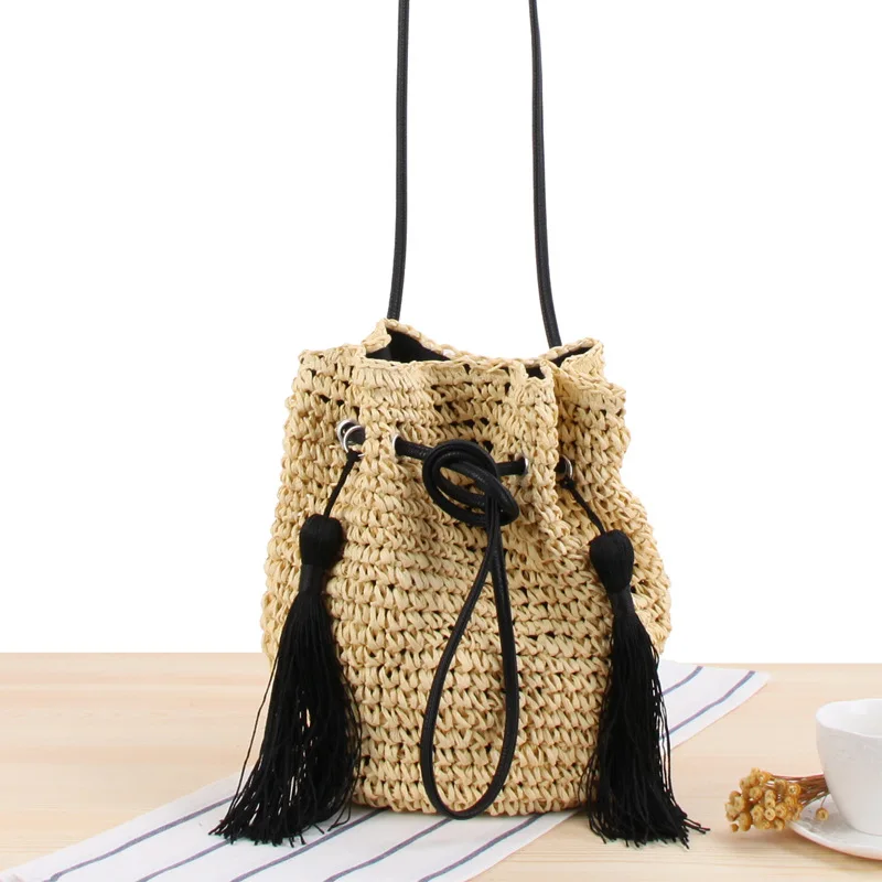 

New Variety Tassel One Shoulder Straw Bag Simple Leisure Bucket Woven Beach Bag Purses and Handbags Fashionable Purses