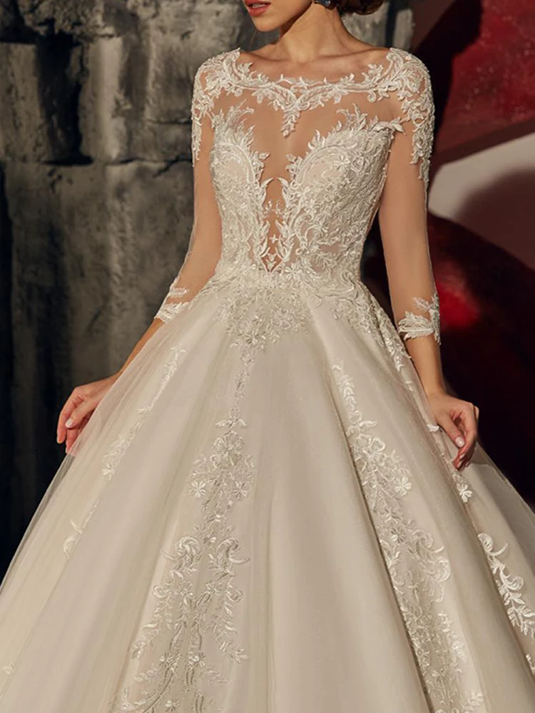 

YILIBER Lace wedding dress o-neck long sleeve retro bridal dresses 3d flower atmosphere buttons fluffy big skirt