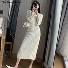 Женское трикотажное платье-свитер с V-образным вырезом и длинным рукавом