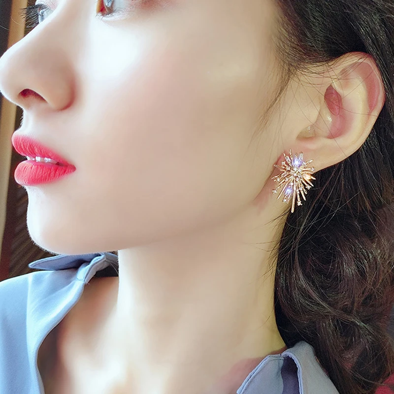 Необычные серьги пусеты в виде фейерверков полностью сверкающий искусственный