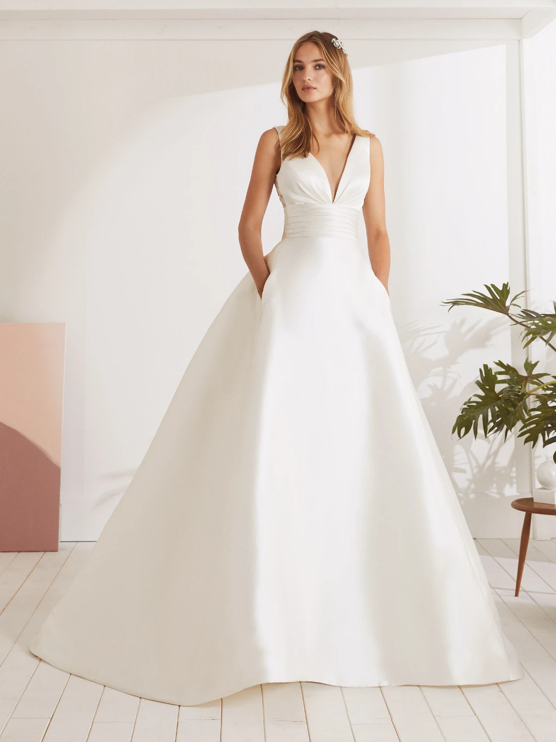 Vivian's Bridal винтажное атласное свадебное платье с карманами сексуальное глубоким
